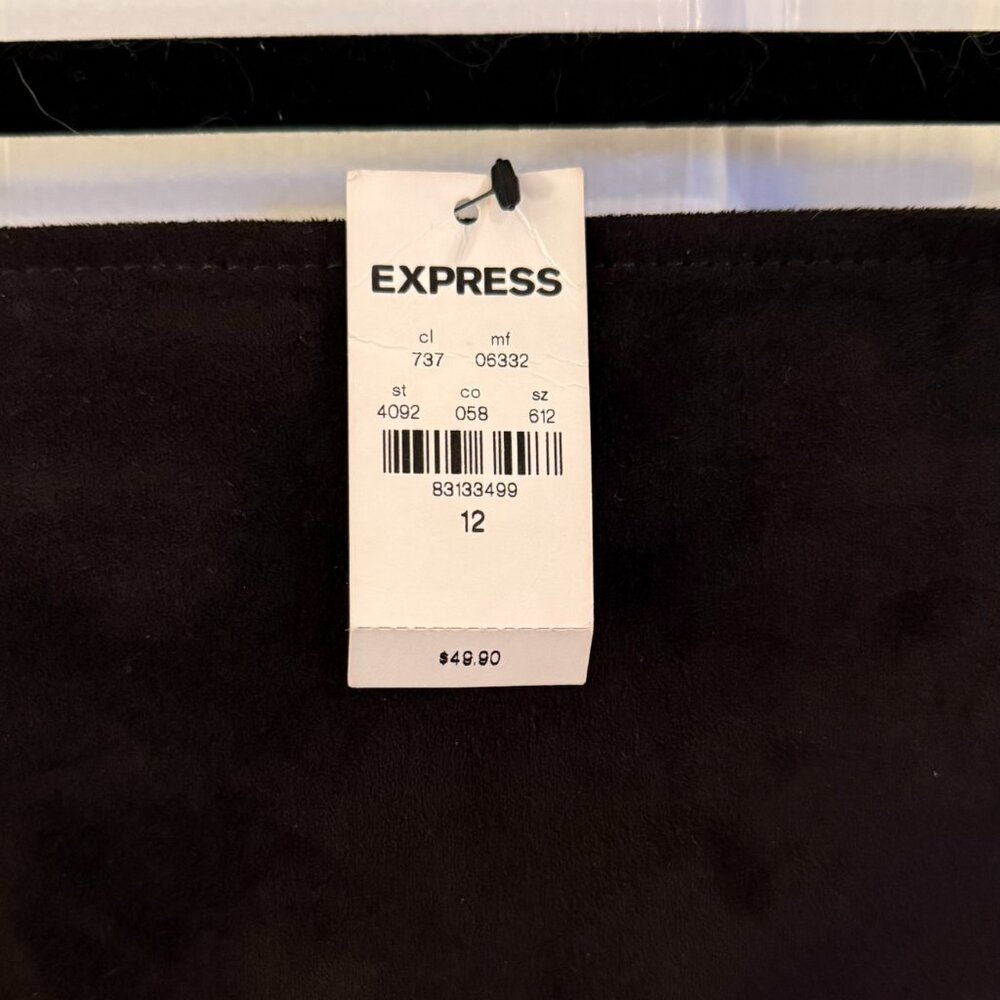 Express NWT Suede Mini Skirt Black with Silver Accents Size 12 - Picture 5 of 8